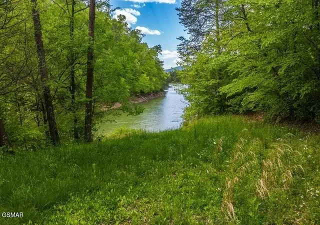 3rd image of 2 Caywood Road, Dandridge, TN 37725 | MLS# 3269803