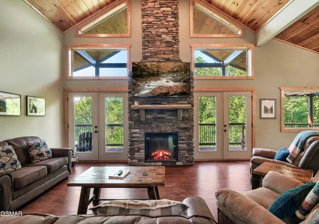 2nd image of 1017 Wiley Oakley Dr, Gatlinburg, TN 37738 | MLS# 3299754
