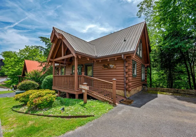 image of 242 Alpine Mountain Way, Pigeon Forge, TN 37863 | MLS# 3270193