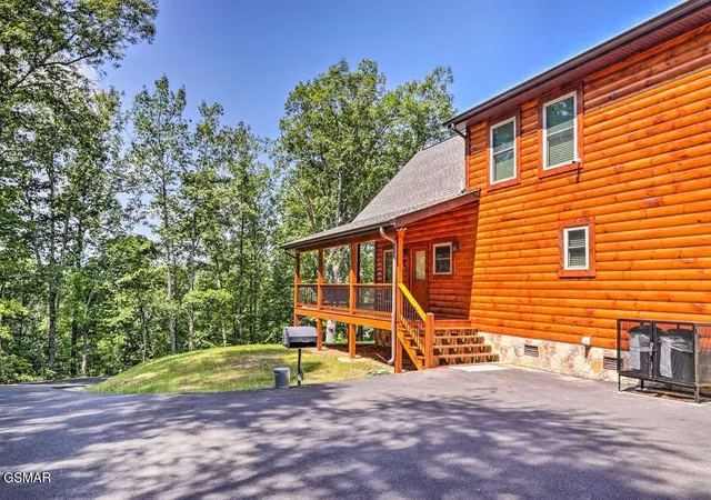 2nd image of 3805 Pleasant View Lane, Sevierville, TN 37862 | MLS# 3278372