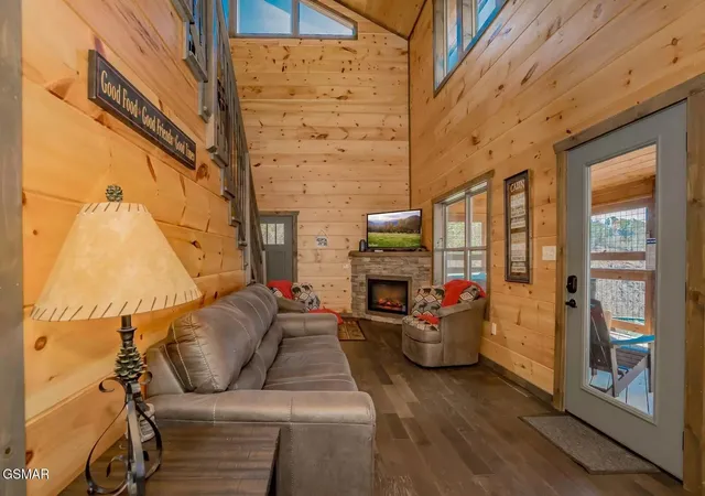 2nd image of 763 Ski View Lane, Sevierville, TN 37876 | MLS# 3298245