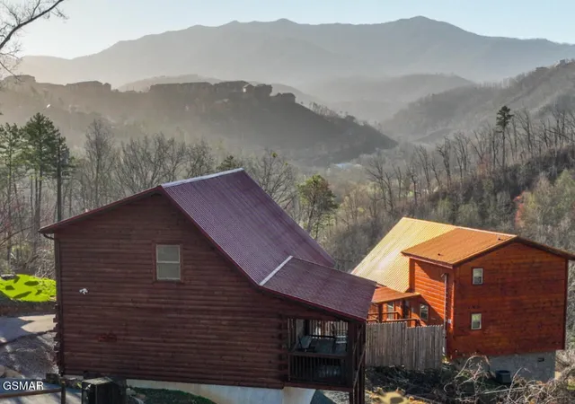 2nd image of 1110 Annes Road # U1, Gatlinburg, TN 37738 | MLS# 3304376