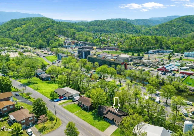 3rd image of 4020 Hitching Post Road, Pigeon Forge, TN 37863 | MLS# 3298295