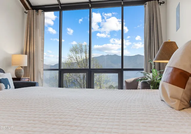 3rd image of 1130 Ski View Dr #UNIT 311, Gatlinburg, TN 37738 | MLS# 3270191
