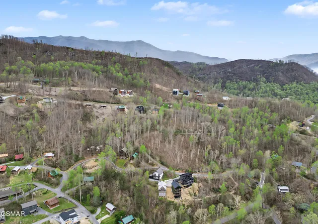 2nd image of 223 Chimney Tops Way, Gatlinburg, TN 37738 | MLS# 3302087