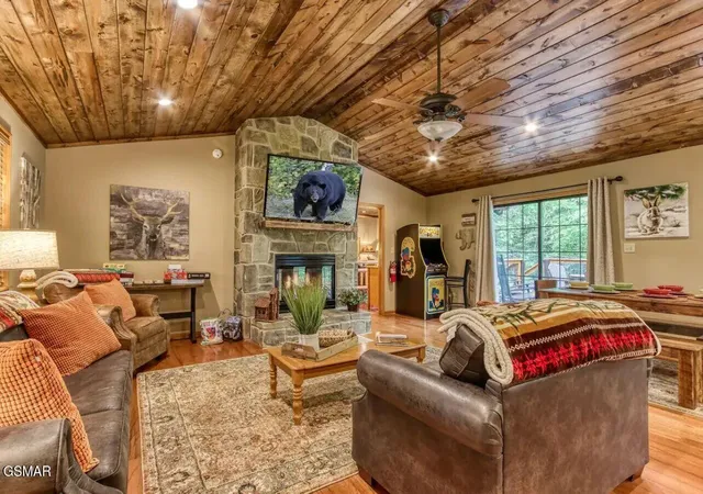 2nd image of 503 Eagle Trail, Gatlinburg, TN 37738 | MLS# 3510495