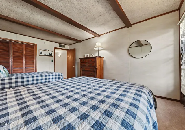2nd image of 3815 E Pkwy, Gatlinburg, TN 37738
