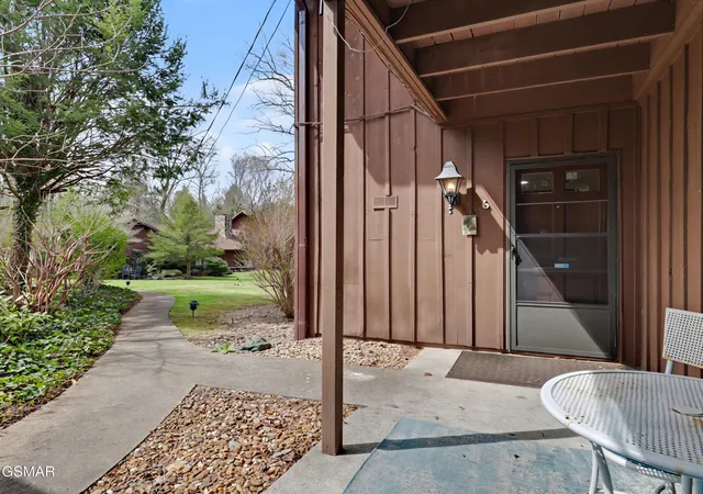 5th image of 3815 E Pkwy, Gatlinburg, TN 37738