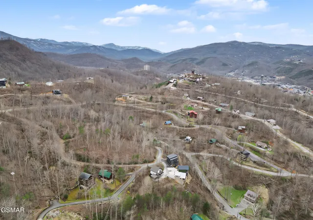 47th image of 225 Chimney Tops Way, Gatlinburg, TN 37738 | MLS# 3302142