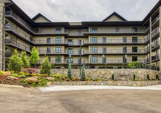 2nd image of 855 Campbell Lead Rd, Gatlinburg, TN 37738