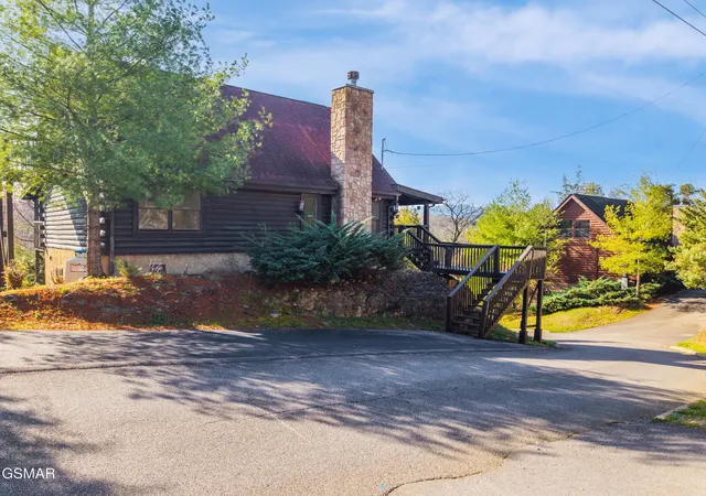 5th image of 2028 Eagle Feather Dr, Sevierville, TN 37876 | MLS# 3304094