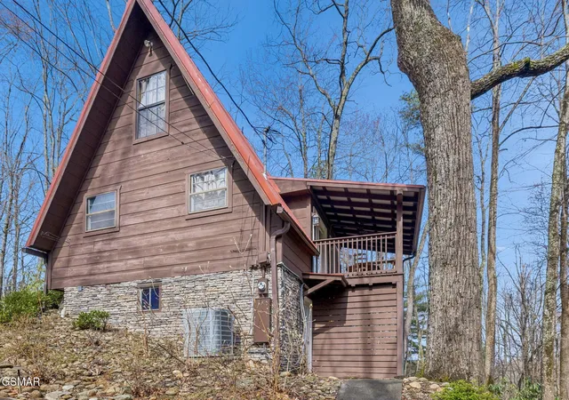 2nd image of 1235 N Baden Dr, Gatlinburg, TN 37738 | MLS# 3307547