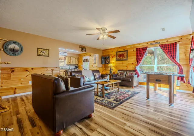 Homes for sale in Sevierville, TN | 1430 A M King Way, Sevierville, TN 37876 | MLS# 3267510