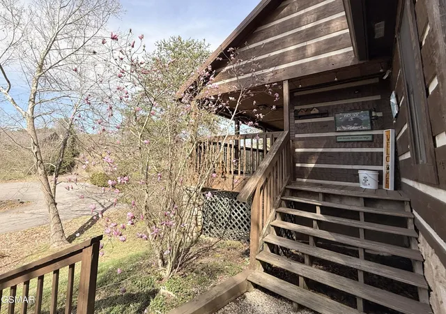 Homes for sale in Sevierville, TN | 140 Smoky Mountain Way, Sevierville, TN 37876 | MLS# 3269841