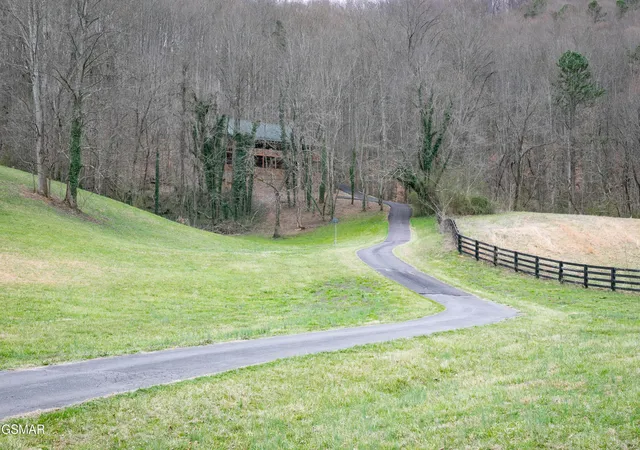 2nd image of 3050 Headrick Dr, Sevierville, TN 37862 | MLS# 3278323
