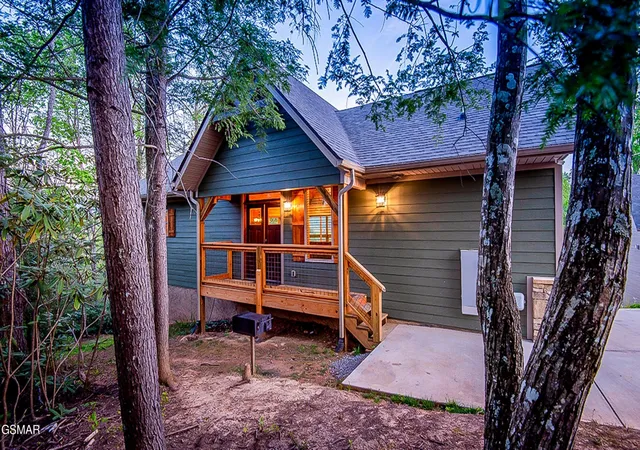 2nd image of 408 Potters Ridge Road, Gatlinburg, TN 37738 | MLS# 3510512