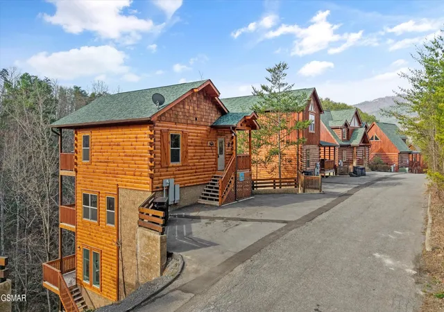 2nd image of 2182 Bear Haven Way, Sevierville, TN 37862 | MLS# 3298381