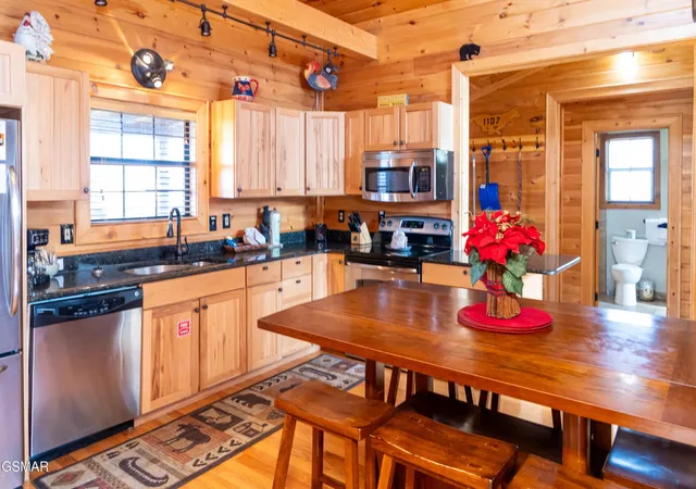 Homes for sale in Gatlinburg, TN | 1107 Fox Run, Gatlinburg, TN 37738 | MLS# 3262587