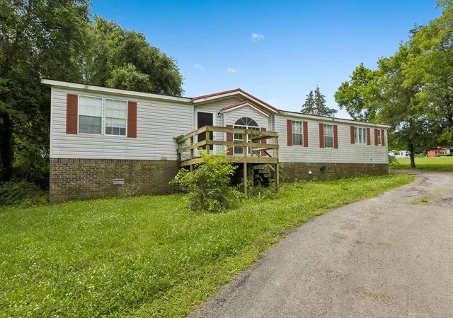 Photo 3 of Manufactured home for sale at 19 Clark Ml Rd, Fayetteville, TN 37334 | MLS# 3243566 | Listing updated on 2026-09-02