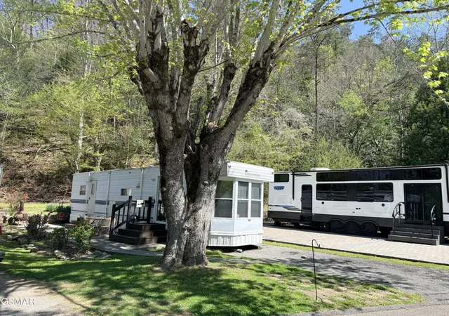 2nd image of 4229 E Parkway #385, Gatlinburg, TN 37738 | MLS# 3513046