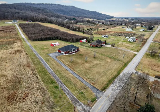 60th image of 2408 Shellsford Rd, Mc Minnville, TN 37110 | MLS# 3233161