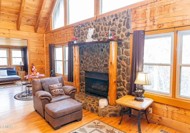 Homes for sale in Pigeon Forge, TN | 829 Boone Acres Lane, Pigeon Forge, TN 37863 | MLS# 3262586
