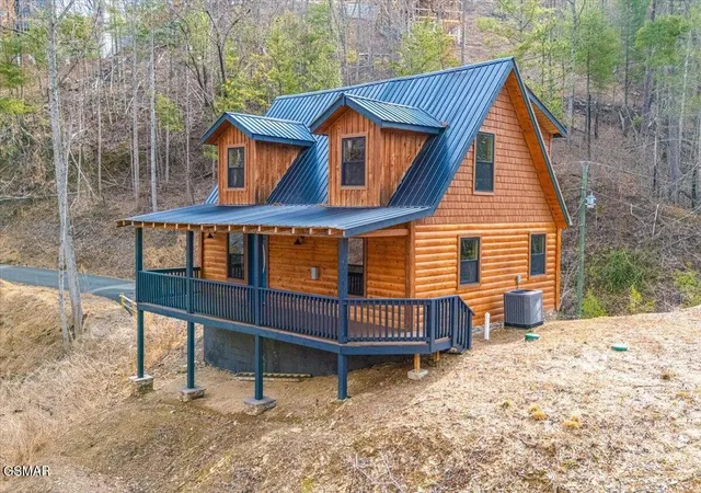 Single family home for sale at 2321 Willow Ln, Sevierville, TN 37862 | MLS# 3270057