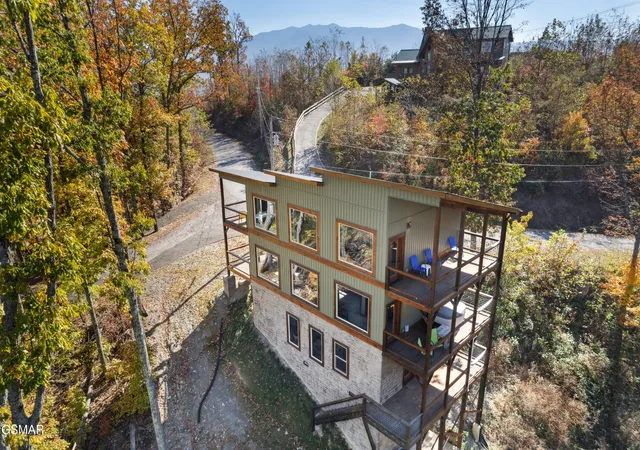 4th image of 764 Chestnut Dr, Gatlinburg, TN 37738 | MLS# 3280827