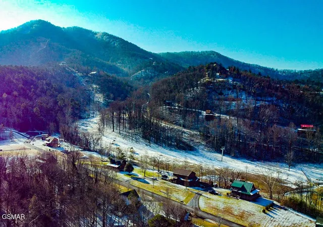 31st image of 3246 Samuel Wear Dr, Sevierville, TN 37862 | MLS# 3510539