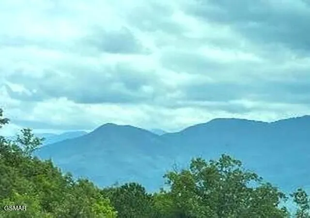 2nd image of 1130 Ski View Dr #UNIT 109, Gatlinburg, TN 37738 | MLS# 3278471