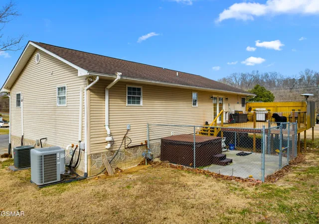 2nd image of 1210 Green Acres Dr, Newport, TN 37821 | MLS# 3320297