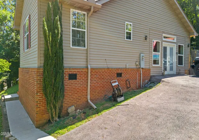 3rd image of 631 Rock House Road, Kodak, TN 37764 | MLS# 3307500