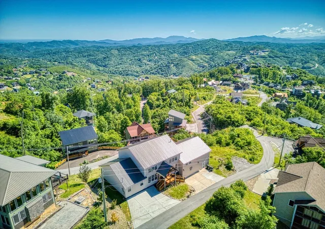 1st image of 810 Oakley Way, Gatlinburg, TN 37738 | MLS# 3510491