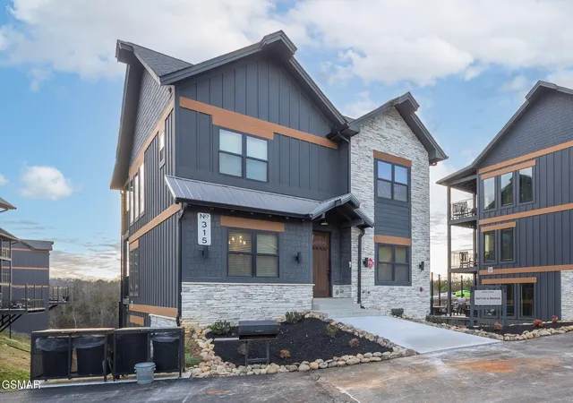 Photo 2 of Single family home for sale at 315 Rambling Crk Way #122R, Sevierville, TN 37862 | MLS# 3547267 | Listing updated on 2026-09-20
