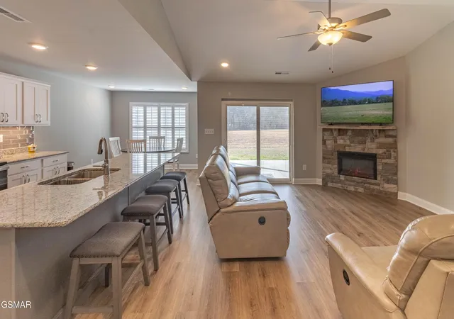 image of 712 Snowflower Circle, Pigeon Forge, TN 37863 | MLS# 3322510