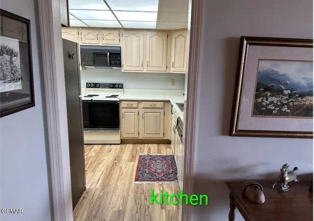 Homes for sale in Gatlinburg, TN | 1704 Hidden Hills Road, Gatlinburg, TN 37738 | Houzeo
