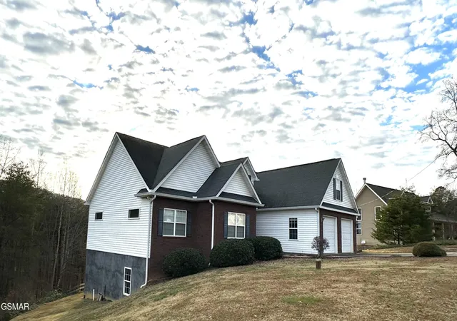 3rd image of 144 Burning Oaks Dr Dr, Sevierville, TN 37876 | MLS# 3304373