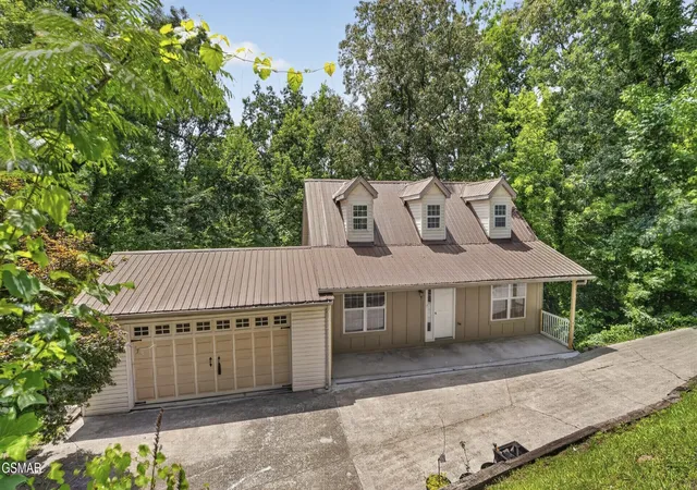 Photo 2 of Sale Pending at 644 Monte Wood Cir, Pigeon Forge, TN 37863 | MLS# 3548438 | Listing updated on 2026-09-22