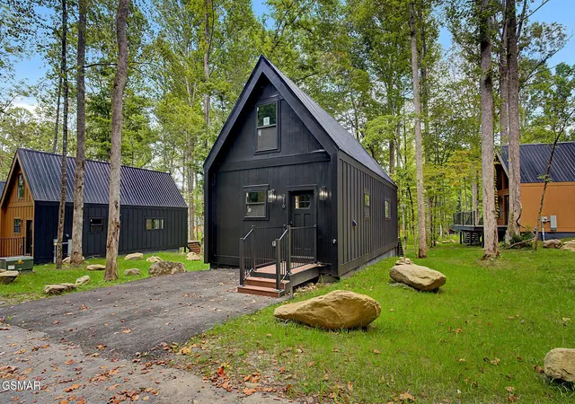 Photo 3 of Single family home for sale at 216 Braydens Way, Gatlinburg, TN 37738 | MLS# 3528626 | Listing updated on 2026-09-23