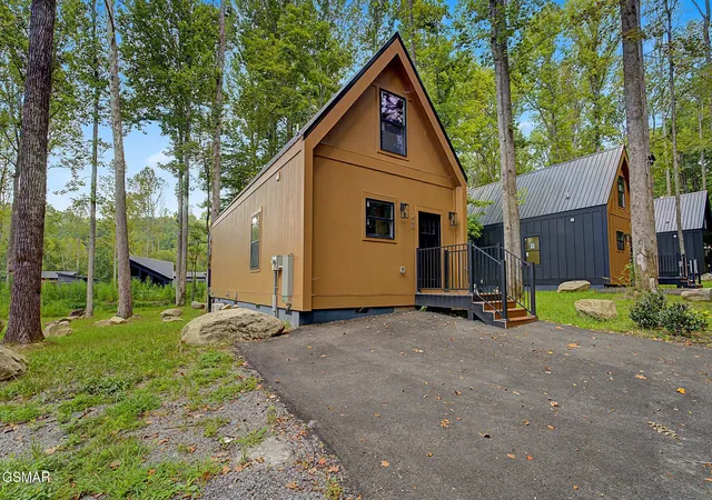Photo 3 of Single family home for sale at 228 Braydens Way, Gatlinburg, TN 37738 | MLS# 3528631 | Listing updated on 2026-09-23