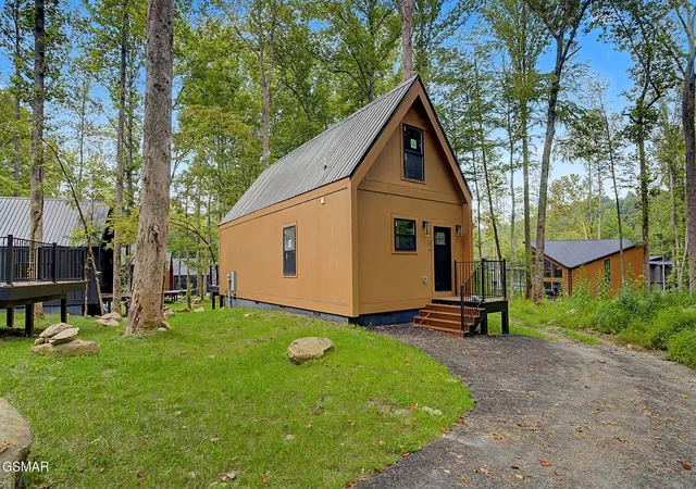Photo 1 of Single family home for sale at 204 Braydens Way, Gatlinburg, TN 37738 | MLS# 3528638 | Listing updated on 2026-09-23