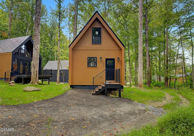 Photo 3 of Single family home for sale at 204 Braydens Way, Gatlinburg, TN 37738 | MLS# 3528638 | Listing updated on 2026-09-23