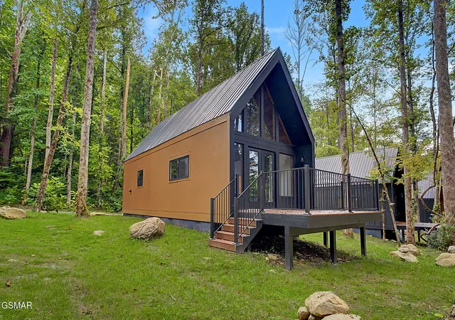 Photo 1 of Single family home for sale at 210 Braydens Way, Gatlinburg, TN 37738 | MLS# 3528633 | Listing updated on 2026-09-23