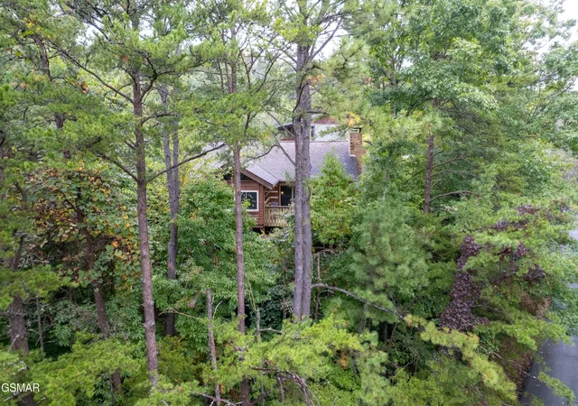 2nd image of 317 Matterhorn Dr, Gatlinburg, TN 37738 | MLS# 3302127