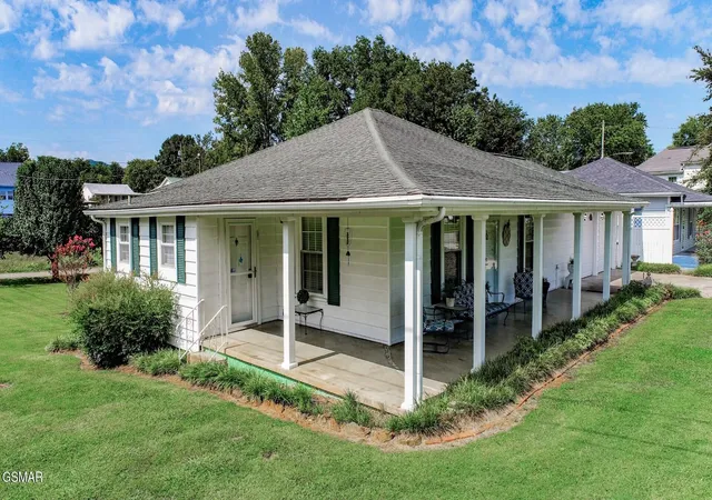 2nd image of 631 6th St, Newport, TN 37821 | MLS# 3321033