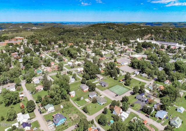 38th image of 631 6th St, Newport, TN 37821 | MLS# 3321033