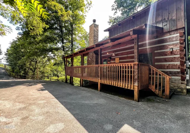 Photo 1 of Single family home for sale at 1625 Bluff Ridge Road, Sevierville, TN 37876 | MLS# 3263122 | Listing updated on 2026-09-29