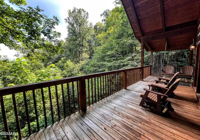 Photo 4 of Single family home for sale at 1625 Bluff Ridge Road, Sevierville, TN 37876 | MLS# 3263122 | Listing updated on 2026-09-29