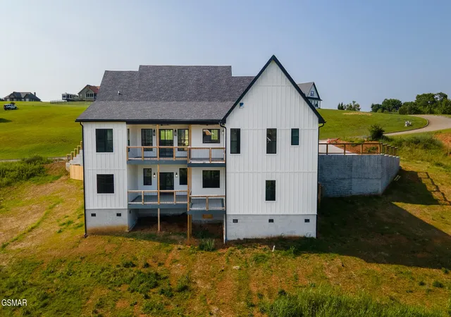 3rd image of 206 Eagle View Dr, Dandridge, TN 37725 | MLS# 3270073