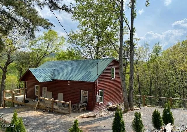 1st image of 1211 Ski View Ln Lane, Sevierville, TN 37876 | MLS# 3314099